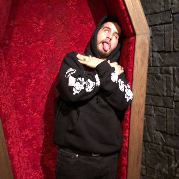 Meet your Posher, Vicente - Picture 1 of 1